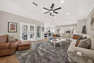 1122 Daria Dr, Houston, TX 77079 - Photo 7