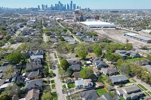 4415 Walker St, Houston, TX 77023 - Photo 39