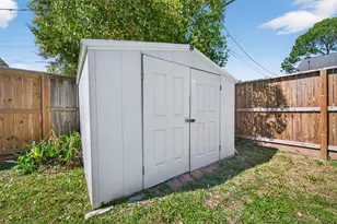 4415 Walker St, Houston, TX 77023 - Photo 33