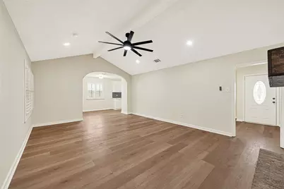 10307 Sagerock Drive, Houston, TX 77089 - Photo 9