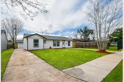 5814 Belneath Street, Houston, TX 77033 - Photo 1