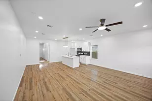 6719 Roanoke St, Houston, TX 77028 - Photo 7