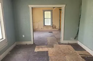 1065 11th St NE, Paris, TX 75460 - Photo 9