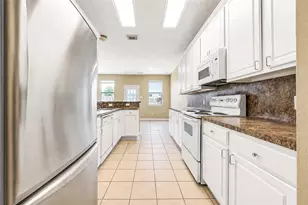14442 Fairbuff Ln, Houston, TX 77014 - Photo 11