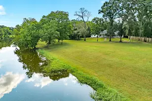1219 Chuck Wagon Ct, Angleton, TX 77515 - Photo 47