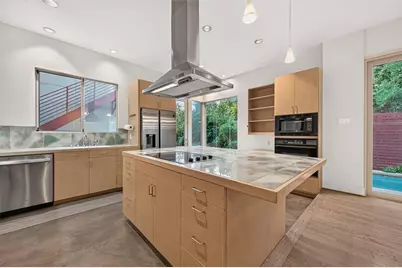 1634 Marshall Street, Houston, TX 77006 - Photo 13