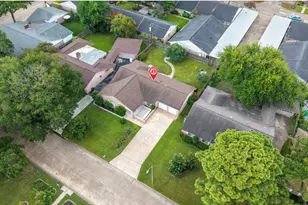 11411 Ash Creek Dr, Houston, TX 77043 - Photo 5