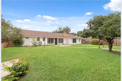 11411 Ash Creek Drive, Houston, TX 77043 - Photo 27