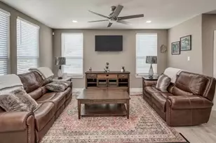 1513 40th St, Galveston, TX 77550 - Photo 9