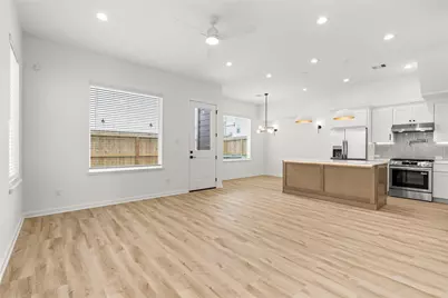 4746 Martin Hill Street, Houston, TX 77018 - Photo 7