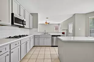 7411 Pacific Ridge Ct, Houston, TX 77095 - Photo 11