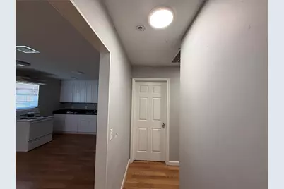 9307 Coffee Street, Houston, TX 77033 - Photo 7