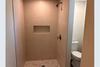 616 E Boothe Street, Cleveland, TX 77327 - Photo 11