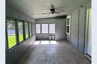 616 E Boothe Street, Cleveland, TX 77327 - Photo 1