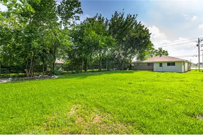 2324 N Logan Street, Texas City, TX 77590 - Photo 31