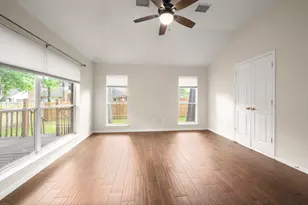 22 N Holly Laurel Cir, The Woodlands, TX 77382 - Photo 15