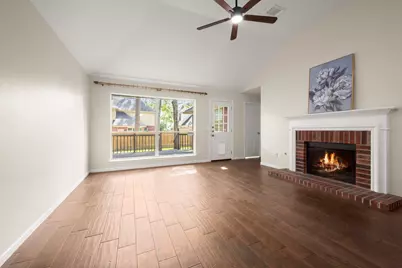 22 N Hollylaurel Circle, The Woodlands, TX 77382 - Photo 11