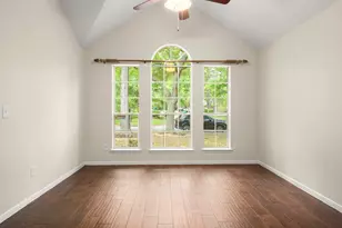 22 N Holly Laurel Cir, The Woodlands, TX 77382 - Photo 5