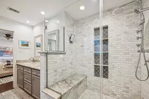 10018 Locke Ln, Houston, TX 77042 - Photo 21