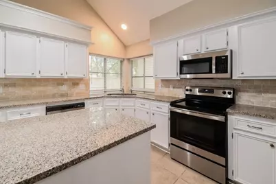 4765 Oakmont Court, League City, TX 77573 - Photo 7