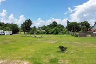 510 S Shady Ln, La Porte, TX 77571 - Photo 1