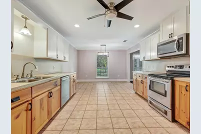 145 Bear Creek Drive, Lufkin, TX 75901 - Photo 11