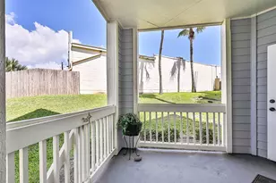 7000 Seawall Blvd, Galveston, TX 77551 - Photo 23