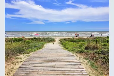 11611 Beachside, Galveston, TX 77554 - Photo 41