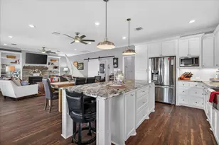 604 Warsaw St, Bayou Vista, TX 77563 - Photo 9
