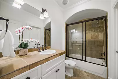 4504 Holly Street, Bellaire, TX 77401 - Photo 29