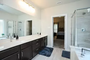 5511 Gothic Oak Dr, Houston, TX 77066 - Photo 11