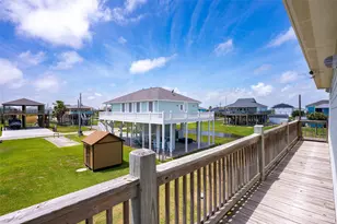 893 West Ln, Crystal Beach, TX 77650 - Photo 35