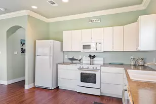 893 West Ln, Crystal Beach, TX 77650 - Photo 19