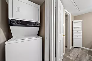 1311 Antoine Dr, Houston, TX 77055 - Photo 9