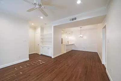 11711 Memorial Drive #127, Houston, TX 77024 - Photo 3
