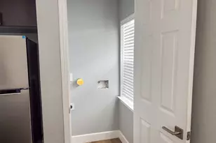 7826 Gladstone St, Houston, TX 77051 - Photo 3