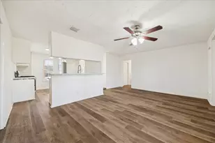 5414 Castlecreek Ln, Houston, TX 77053 - Photo 5