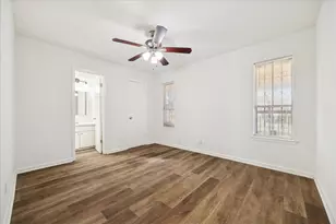 5414 Castlecreek Ln, Houston, TX 77053 - Photo 7