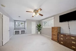 10834 St Marys Ln, Houston, TX 77079 - Photo 19