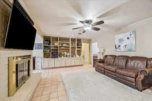 10834 St Marys Ln, Houston, TX 77079 - Photo 11