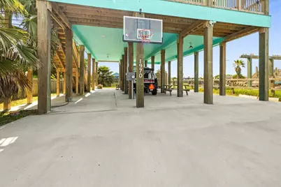 1970 Avenue B, Port Bolivar, TX 77650 - Photo 5