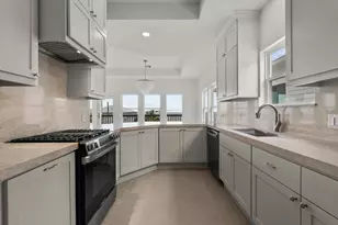 510 2nd St, San Leon, TX 77539 - Photo 11