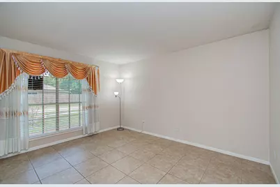 5415 Oak Falls Drive, Houston, TX 77066 - Photo 25