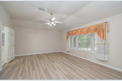 5415 Oak Falls Drive, Houston, TX 77066 - Photo 19