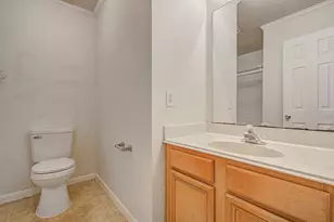 5415 Oak Falls Dr, Houston, TX 77066 - Photo 35