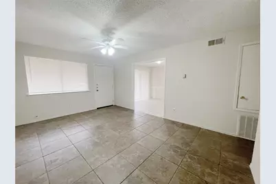 12023 Greenwood Forest Drive #B, Houston, TX 77066 - Photo 5