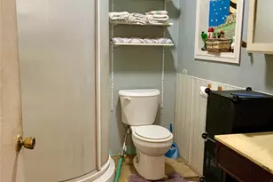 215 McNeir St, Anahuac, TX 77514 - Photo 23