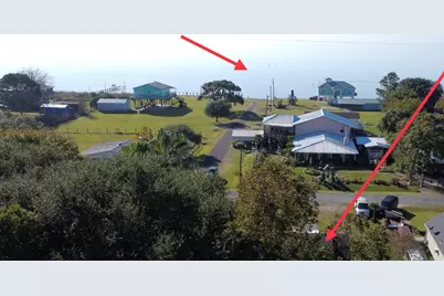 215 McNeir Street, Anahuac, TX 77514 - Photo 9