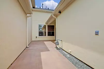 14446 Summerleaf Lane, Houston, TX 77077 - Photo 35