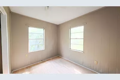 909 N Lake Avenue, Eagle Lake, TX 77434 - Photo 7